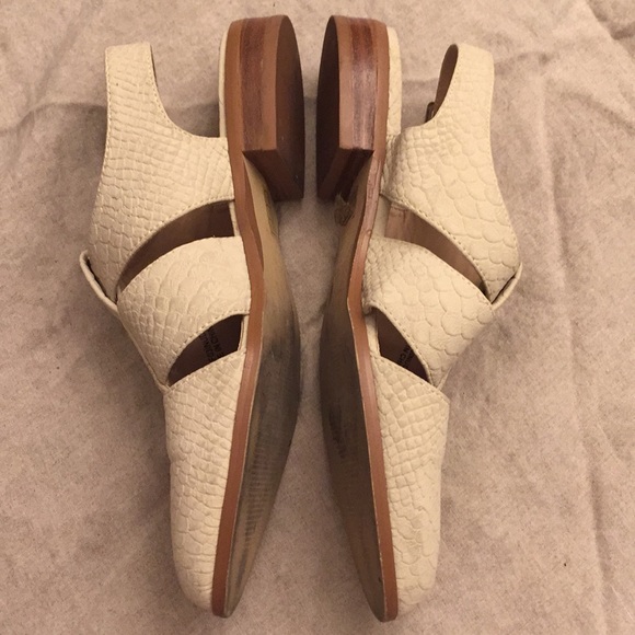 Sandals - Picture 3 of 5